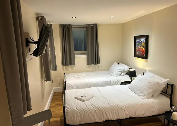Twin Room With En-Suite